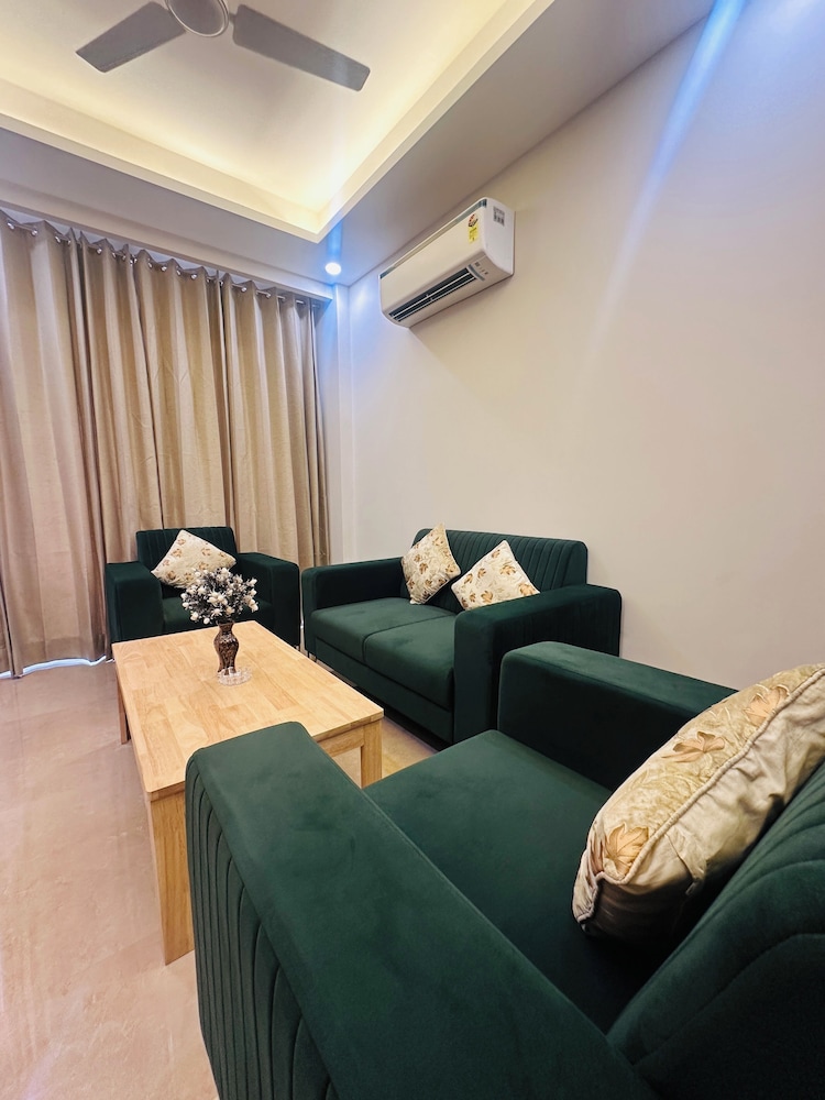 Luxury Apartment photo 1