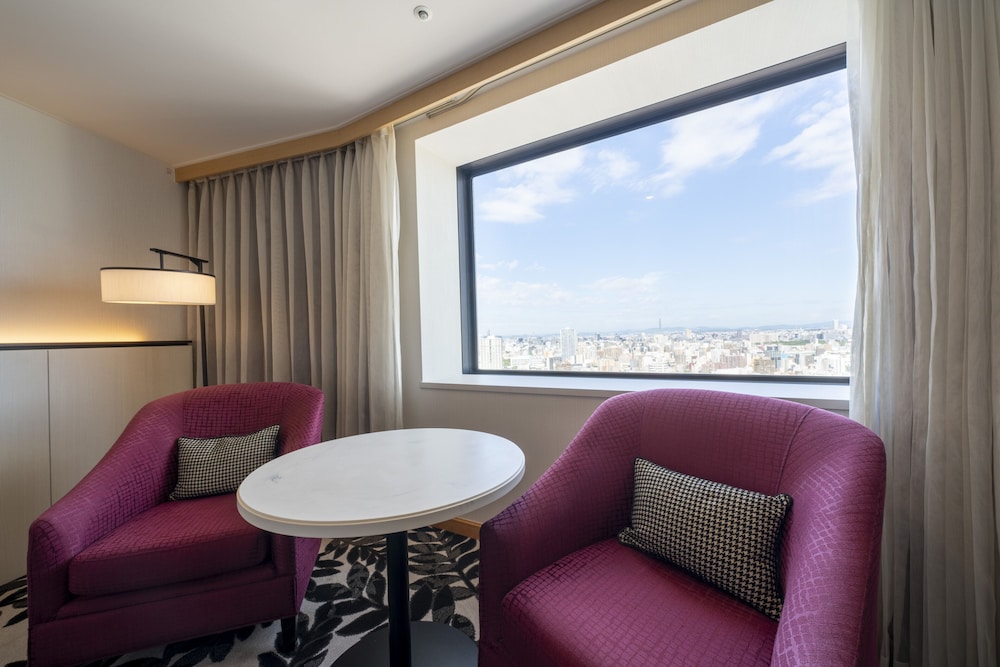 Premium Room, 1 Queen Bed, City View (High Floor) - Photo 7