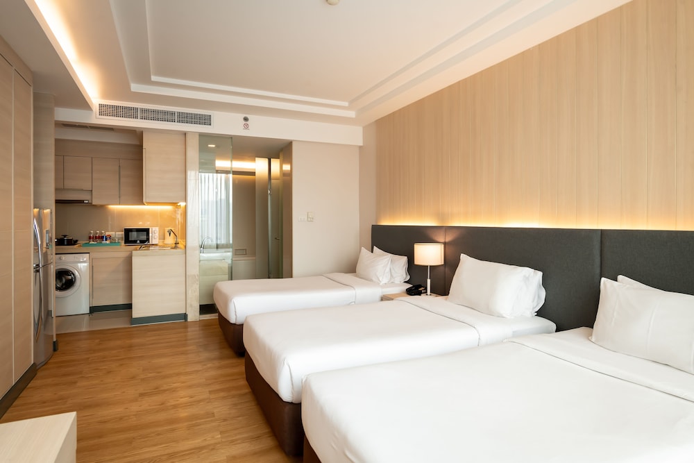 Triple Single Room