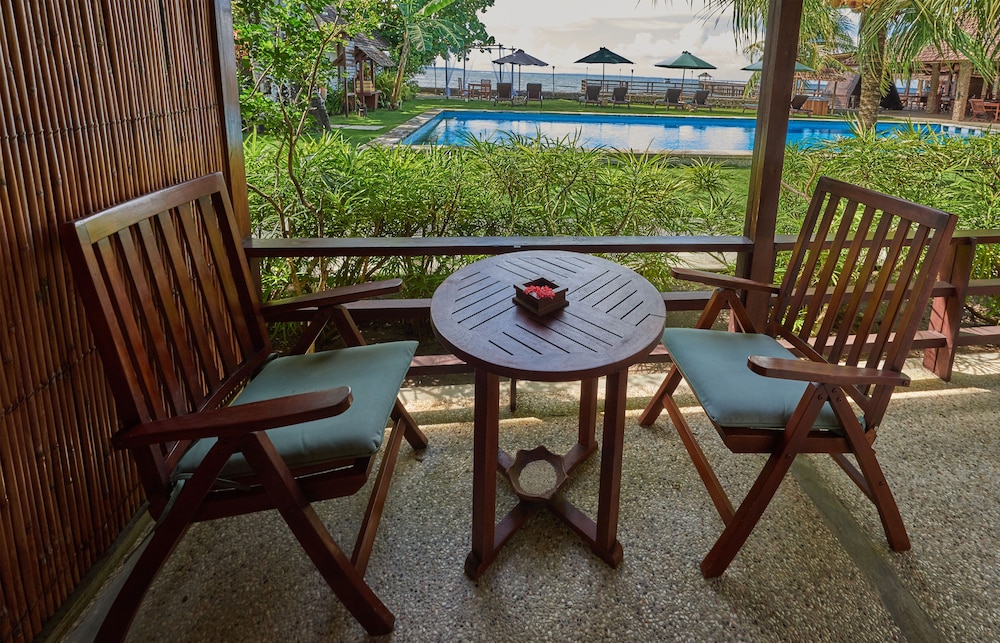 Superior Room, Pool View photo 1