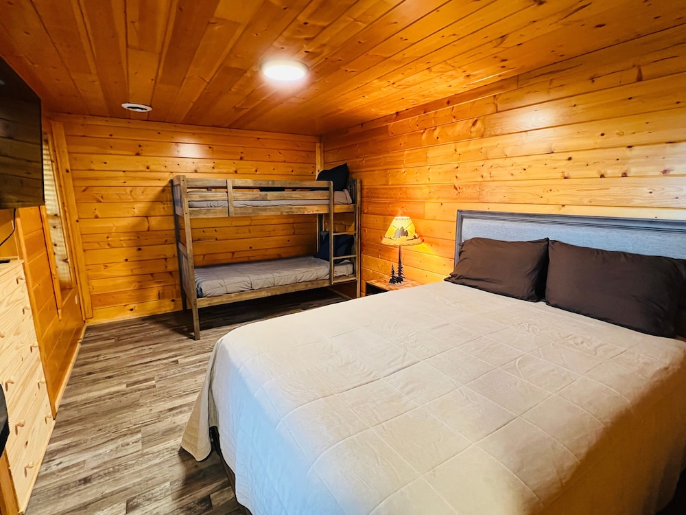 Condo, 2 Bedrooms
