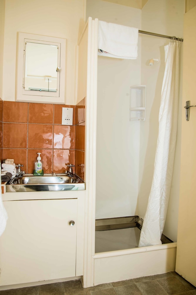 Standard Suite, 1 Bedroom, Non Smoking, Kitchenette (Queen plus Single)