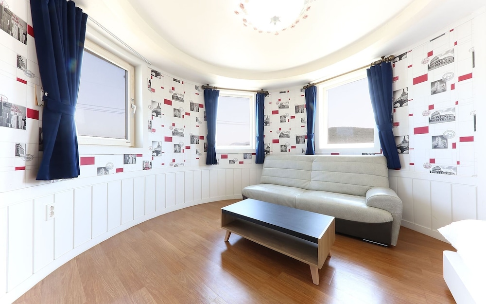 Room (VIP Queen)