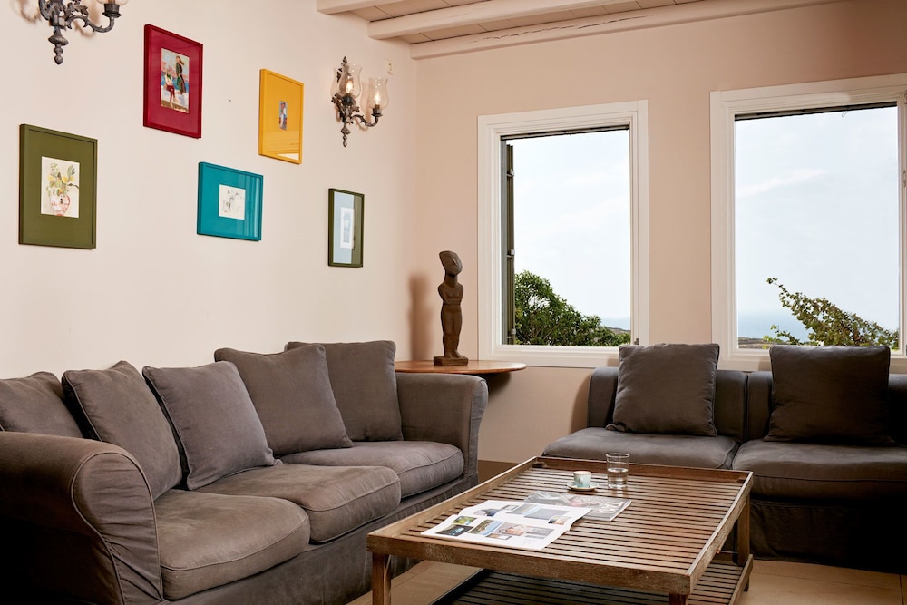 7-Bedroom adjoining Villas with private pools photo 3