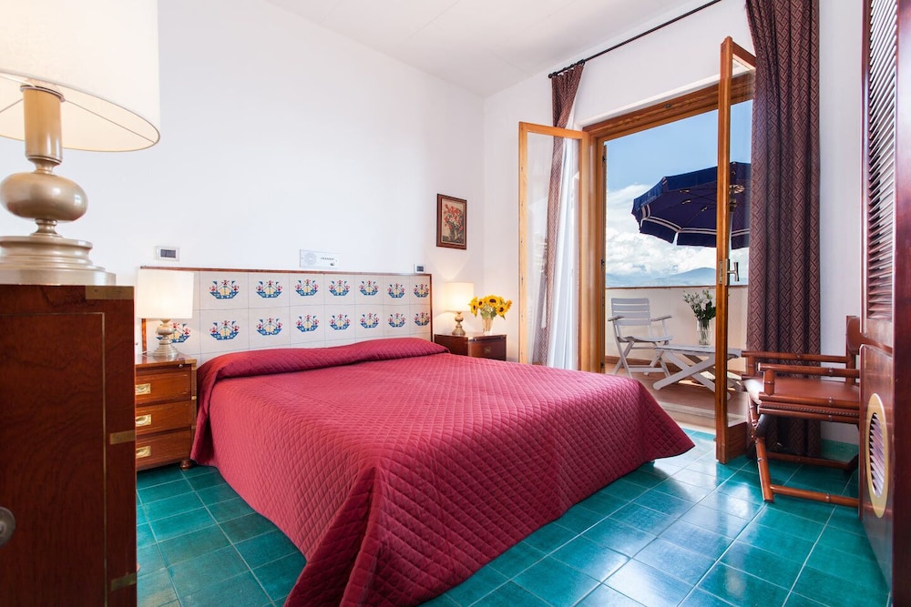 Senior Room, Balcony, Sea View photo 1