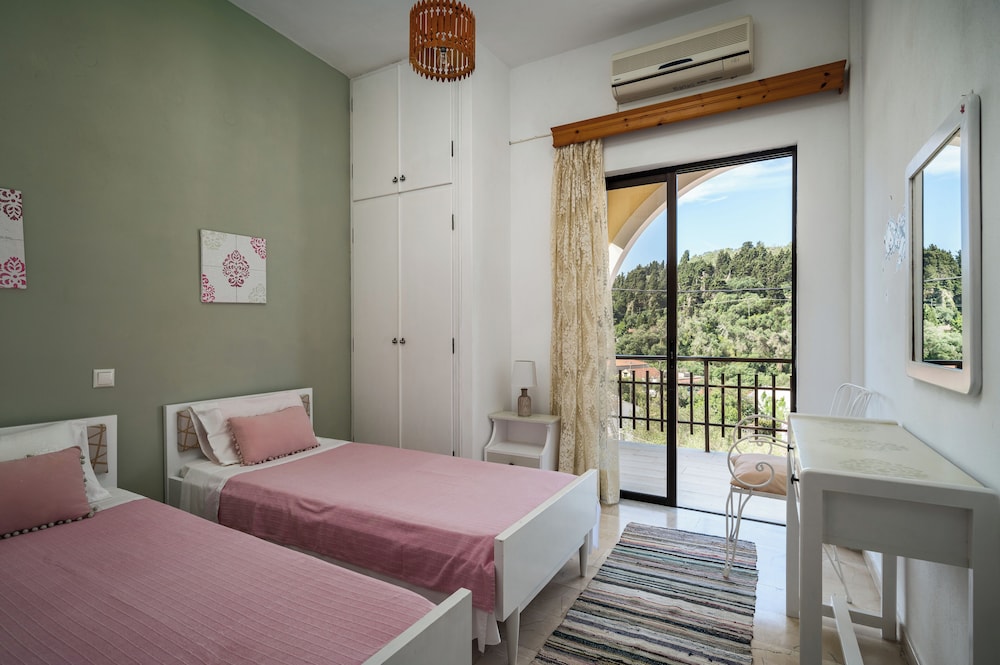 Studio, 1 Bedroom, Balcony, Sea View photo 1