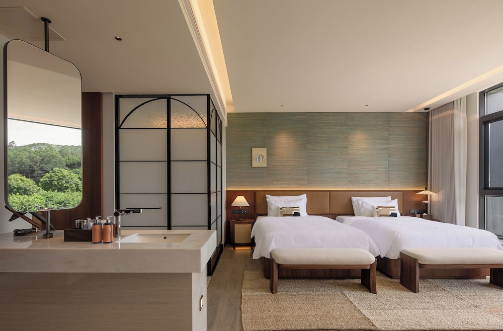 Superior Twin Room, Hill View