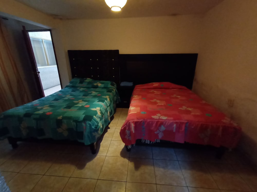 House, 3 Bedrooms, Accessible, Smoking photo 2