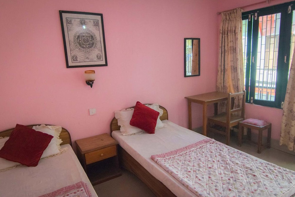 Economy Room, 2 Twin Beds photo 2