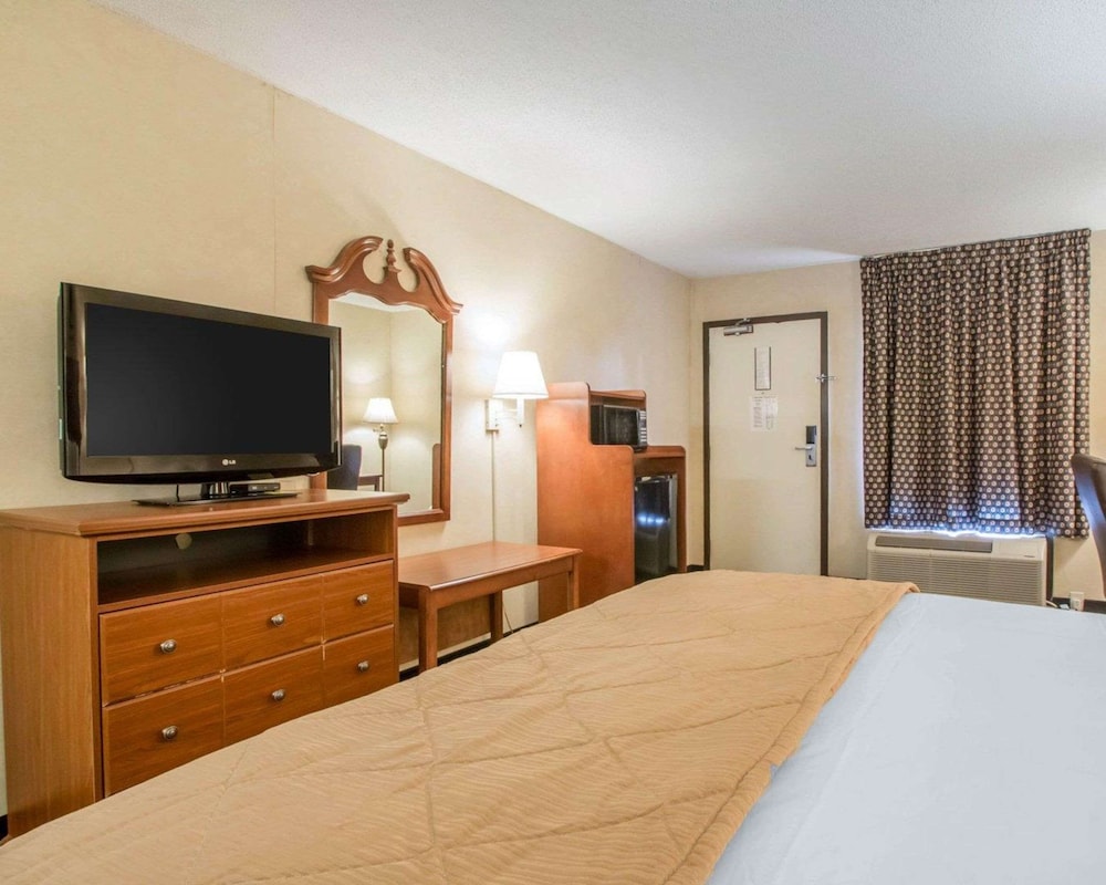 Room, 1 Double Bed, Non Smoking - Photo 2
