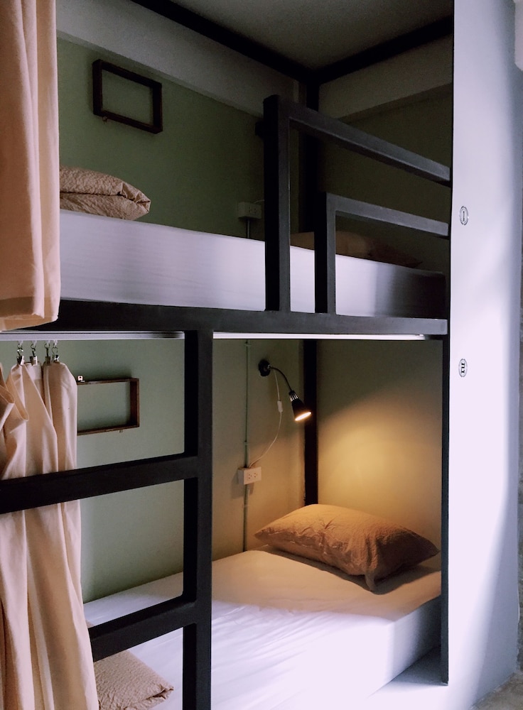 Signature Shared Dormitory, Multiple Beds, Shared Bathroom, City View photo 2