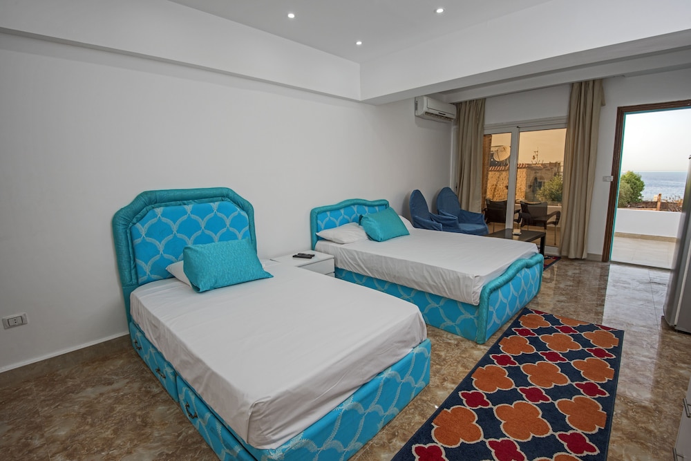 Superior Triple Room - Photo 9