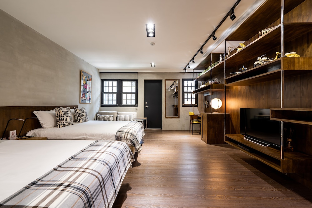 Superior Quadruple Room, 2 Double Beds (2B) photo 1