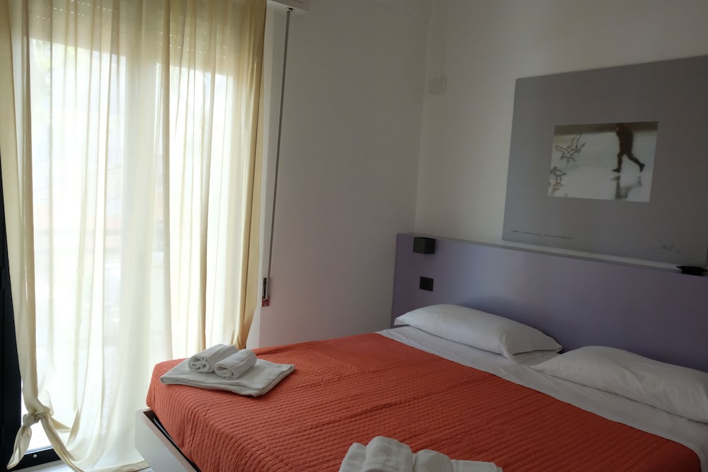 Basic Double or Twin Room photo 3
