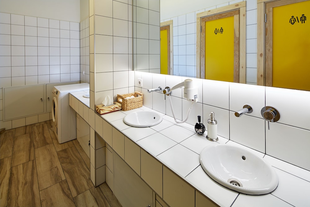 Shared Dormitory, Mixed Dorm (One bed PROMO) photo 2