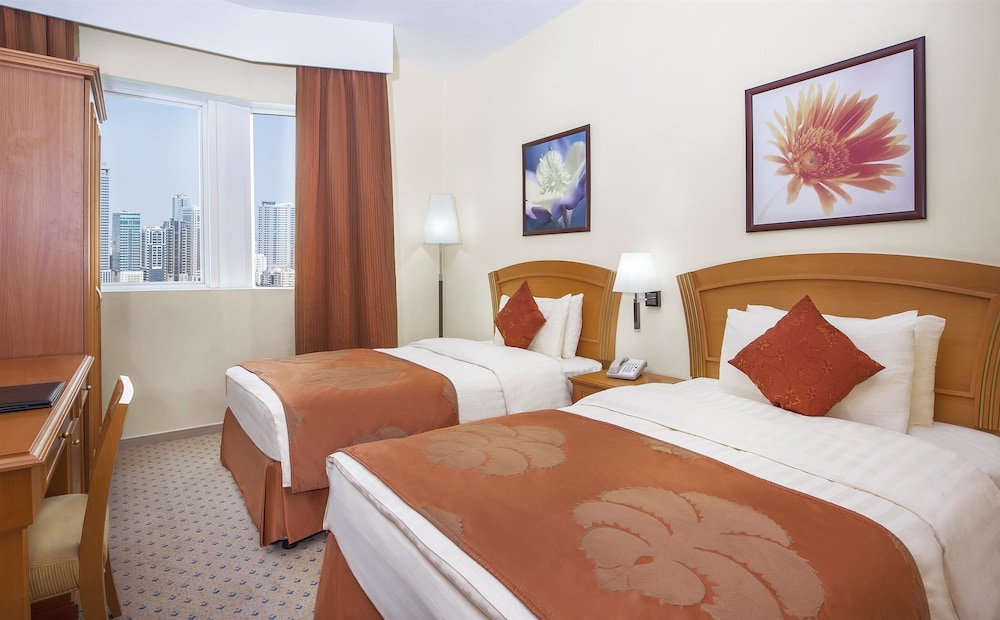 Executive Suite, 3 Bedrooms, Kitchen photo 3