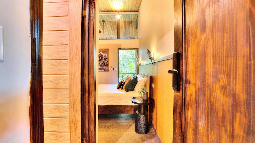 Deluxe Triple Room, Garden View