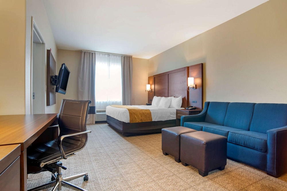 Suite, Multiple Beds, Accessible, Non Smoking - Photo 1