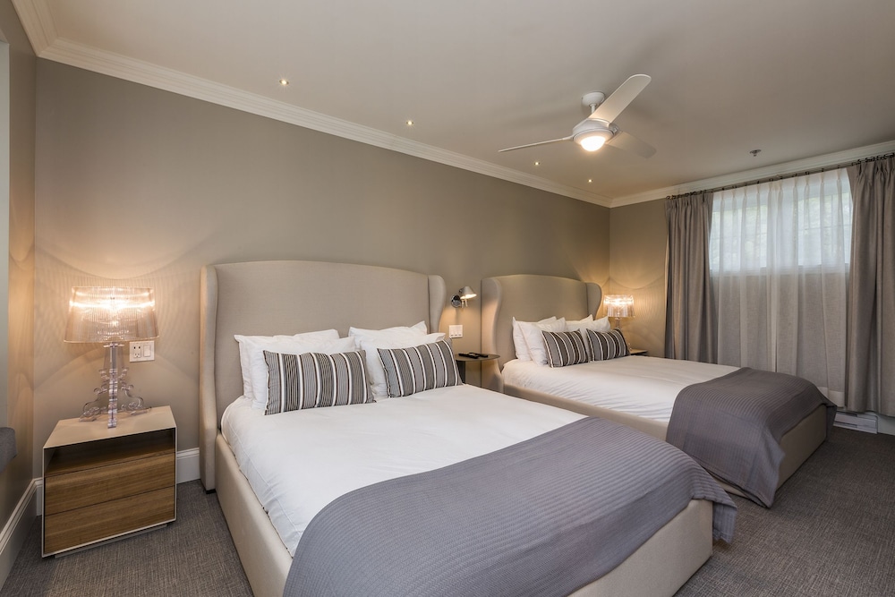 Superior Room, 2 Queen Beds (Quadruple)