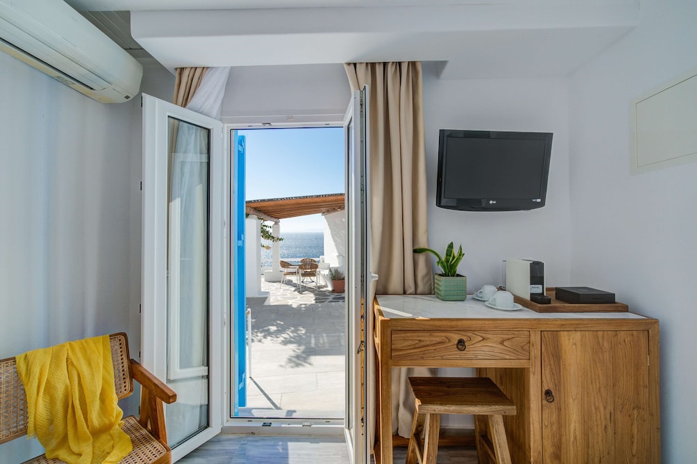 Standard Room, Sea View photo 2