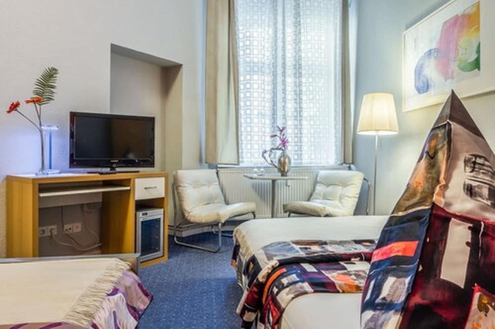 Double Room photo 3