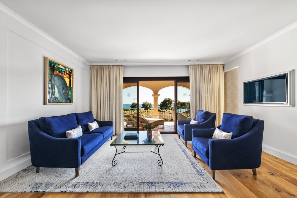 St. Regis 2 Bedroom Residence Suite, Bedroom 1: 1 King Bed, Bedroom 2: 1 King Bed thumbnail 6