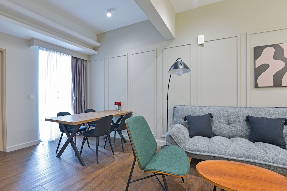 One Bedroom Suite