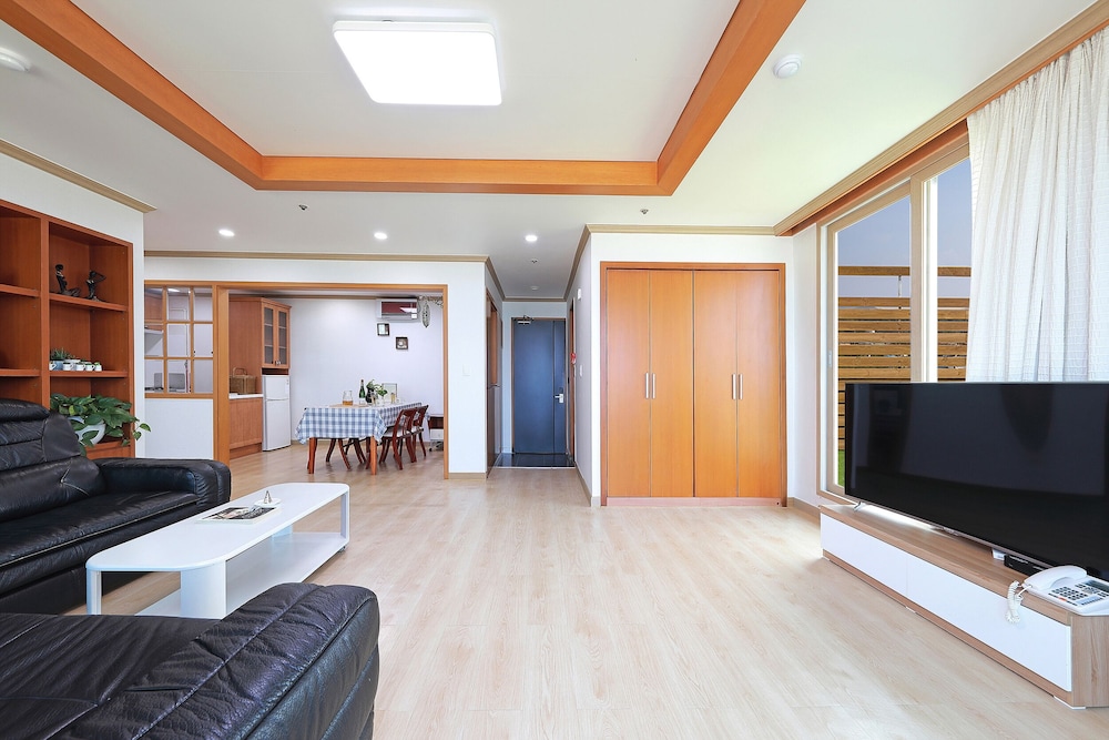 Royal Suite Ocean View Terrace