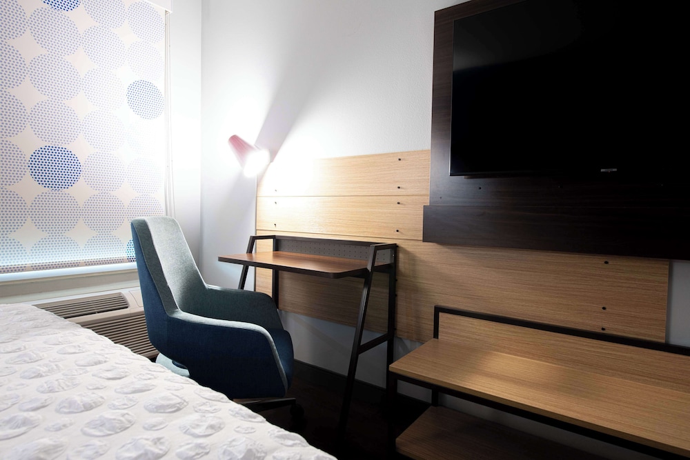 Room, 2 Queen Beds photo 1