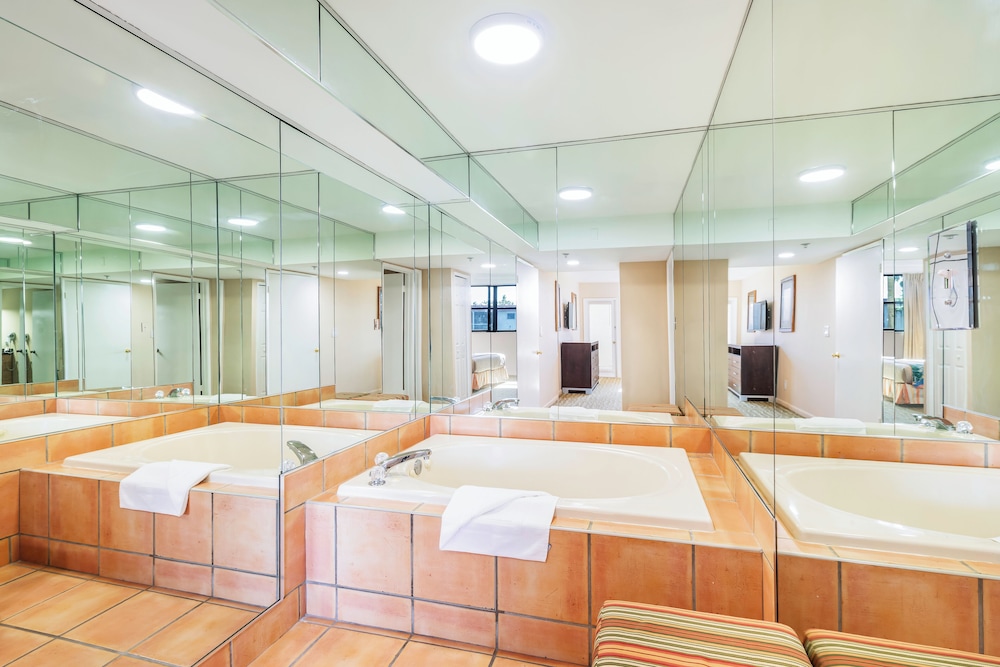 2 Bedroom Suite with Washer and Dryer - Photo 12