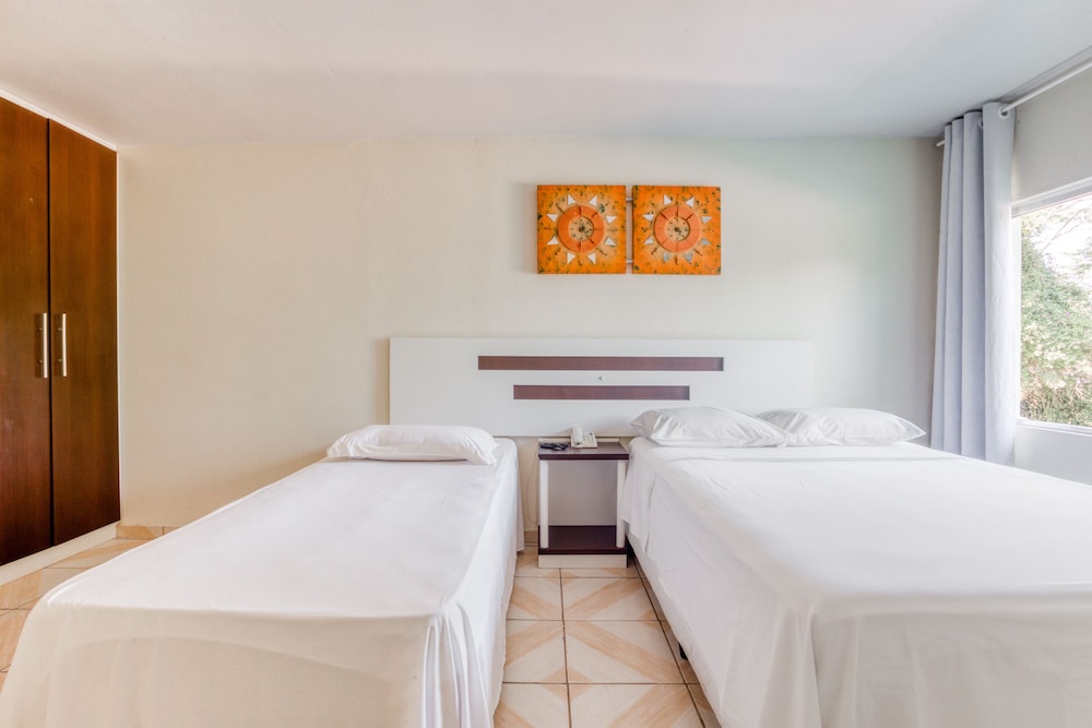 Triple Room, Multiple Beds photo 3