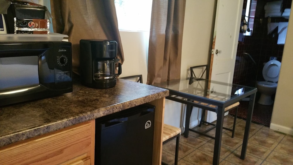 Comfort Single Room, Kitchenette photo 3