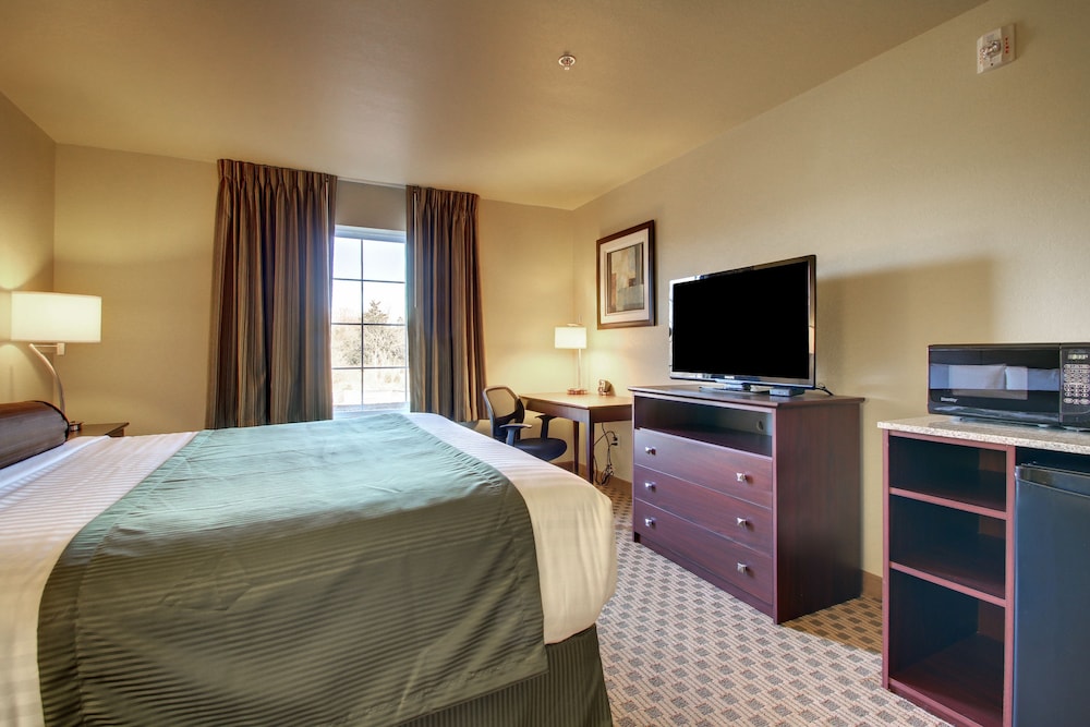 Room, 1 King Bed, Accessible Benched Tub, Audible/Visual Alert, Non Smoking photo 3