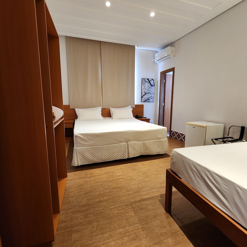 Comfort Room - Photo 2