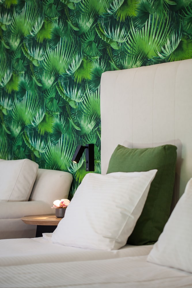 Standard Twin Room - Photo 2