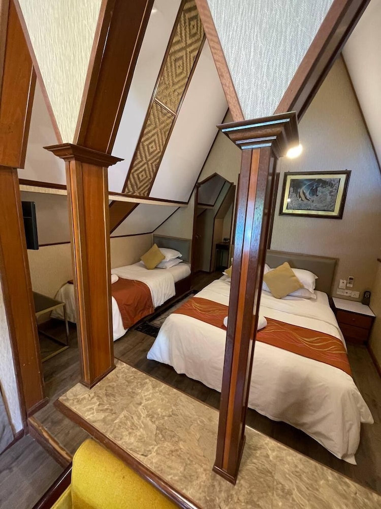 Classic Triple Room, Garden View photo 2
