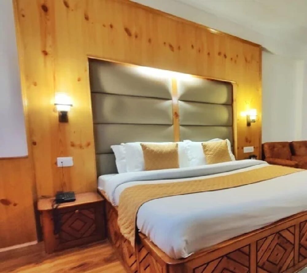 Luxury Double Room, Balcony, Mountain View