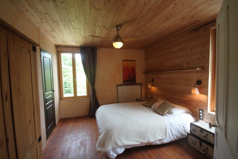 Double Room (Aéropostale) photo 1