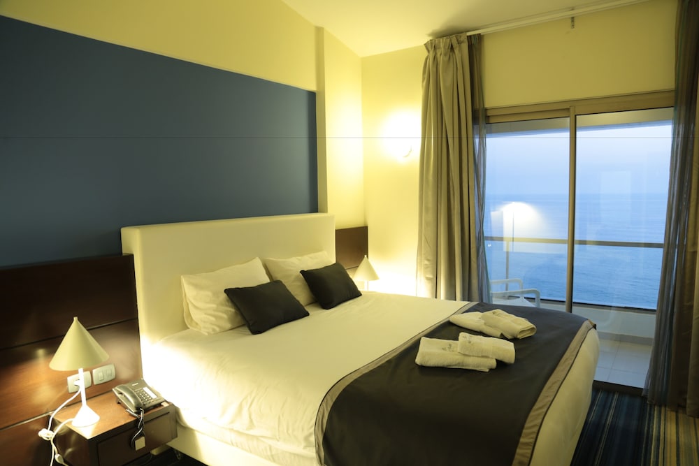 Family Penthouse, 2 Bedrooms, Ocean View, Sea Facing photo 2