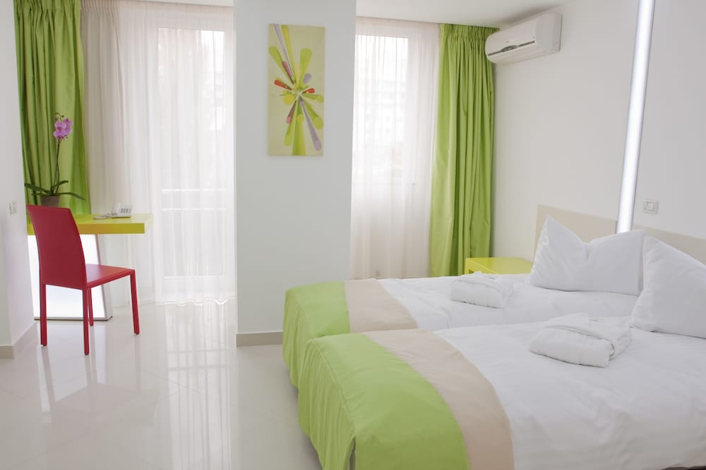 Standard Room - Photo 1