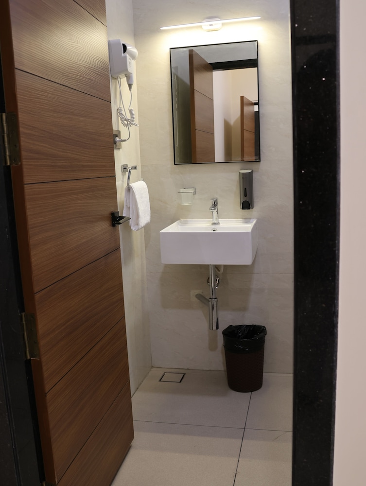 Luxury Suite photo 3