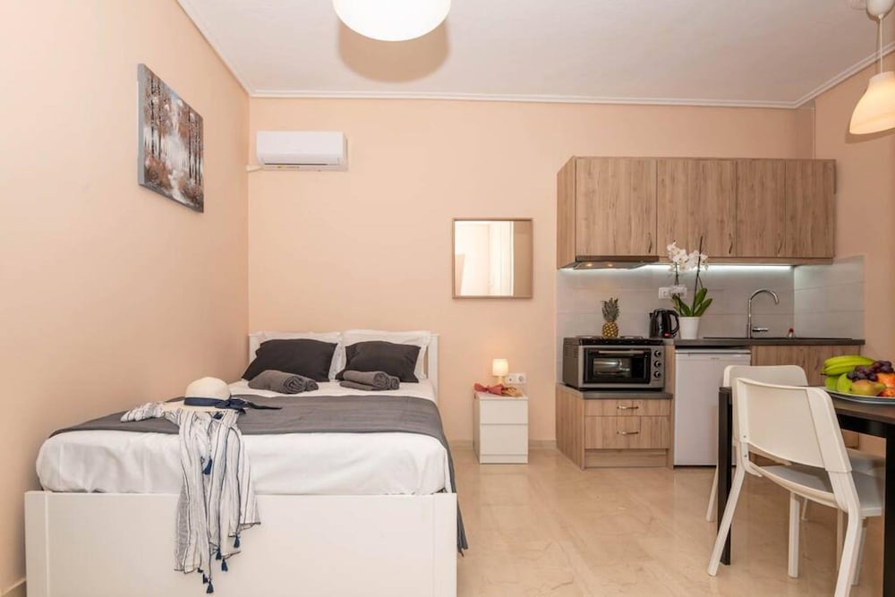 Apartment, Smoking