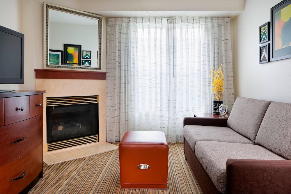 Suite, 1 Bedroom - Photo 5