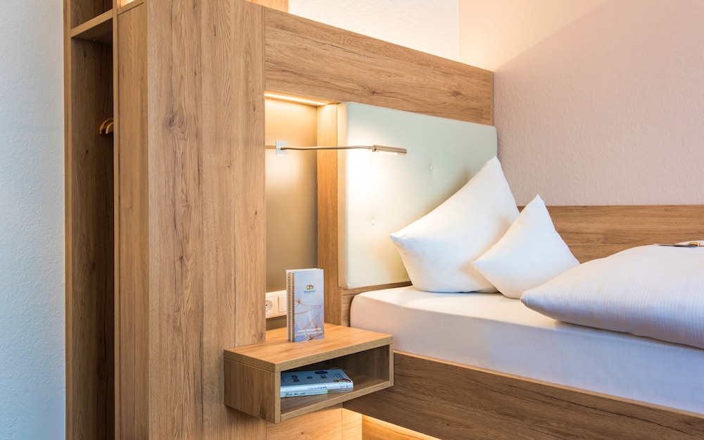 Economy Single Room (Single Bed) photo 2
