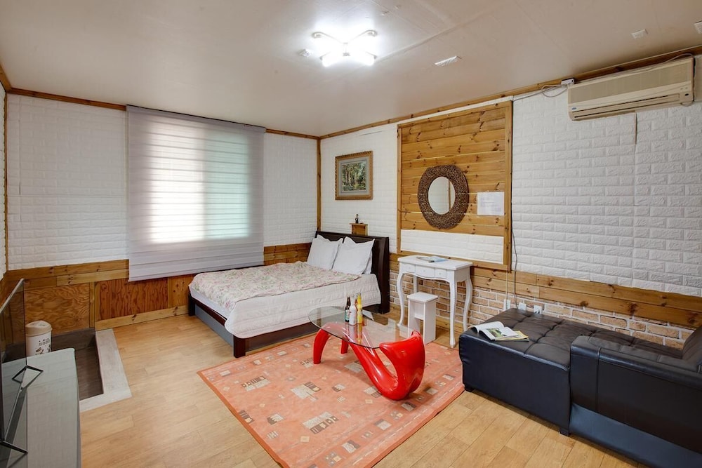 Basic Room, 1 Bedroom (Ggoatnim( F1 ))