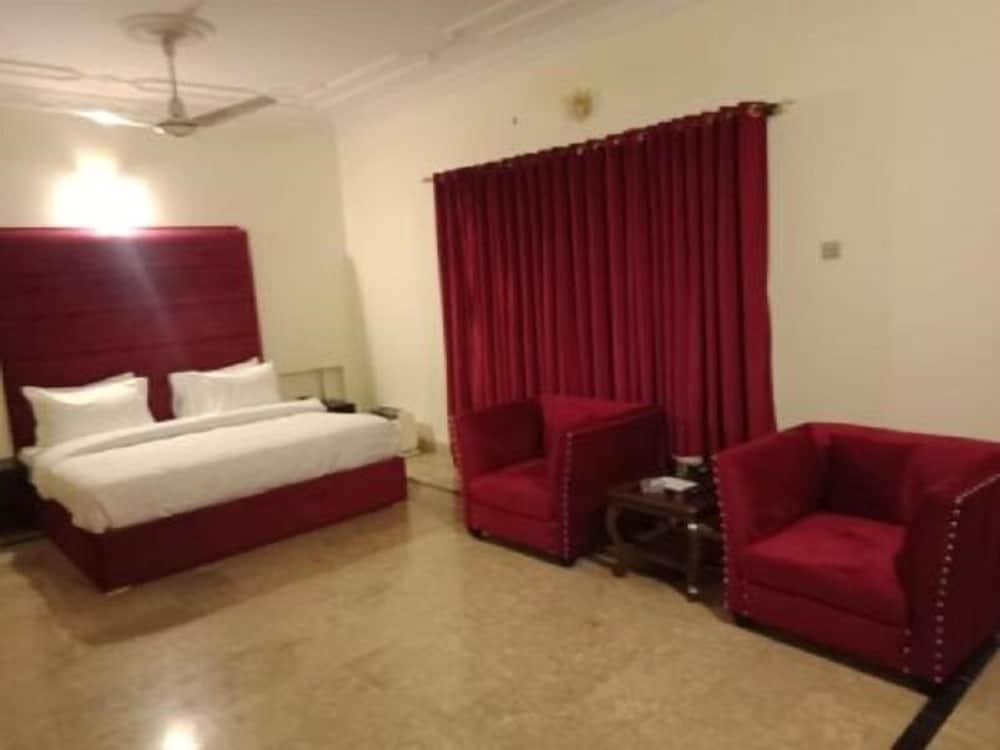 Deluxe Triple Room photo 1