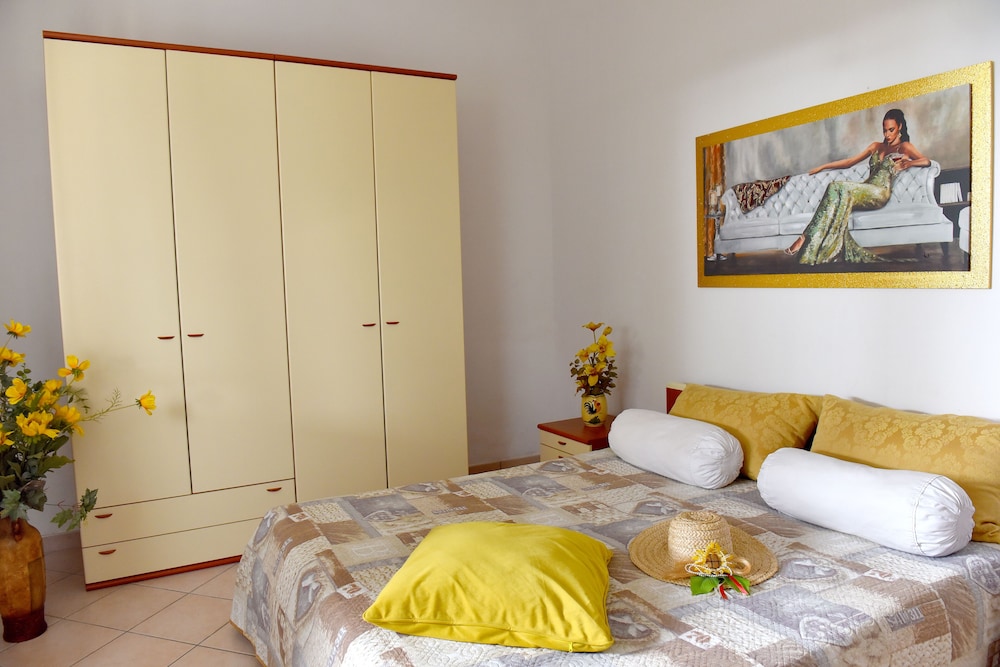 Classic Apartment, 2 Bedrooms (Ulivo)