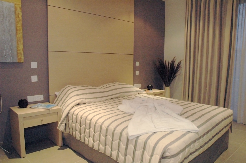 Superior Suite, 2 Bedrooms, Balcony photo 1