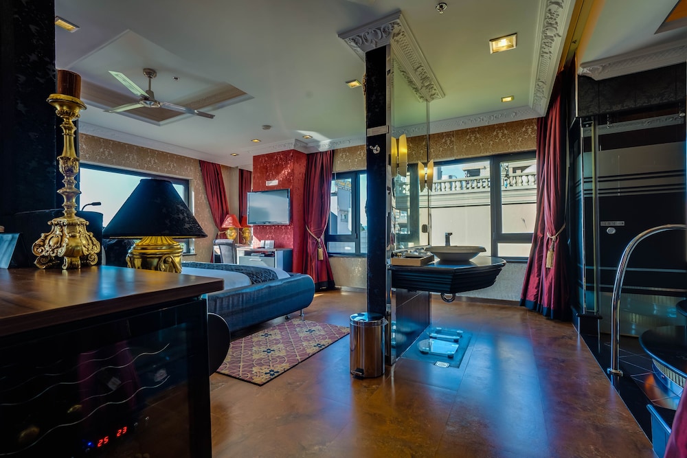 Fiesta Suite Lifestyle - Photo 5