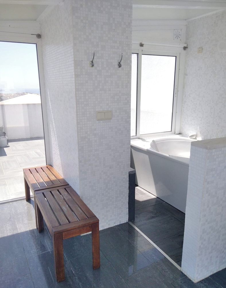 Apartment, 2 Bedrooms, Balcony, Sea View photo 3